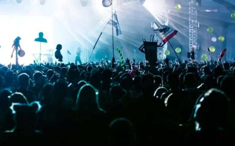 Music Festival Hacks & Tips that you NEED in Your Life - Festival Source
